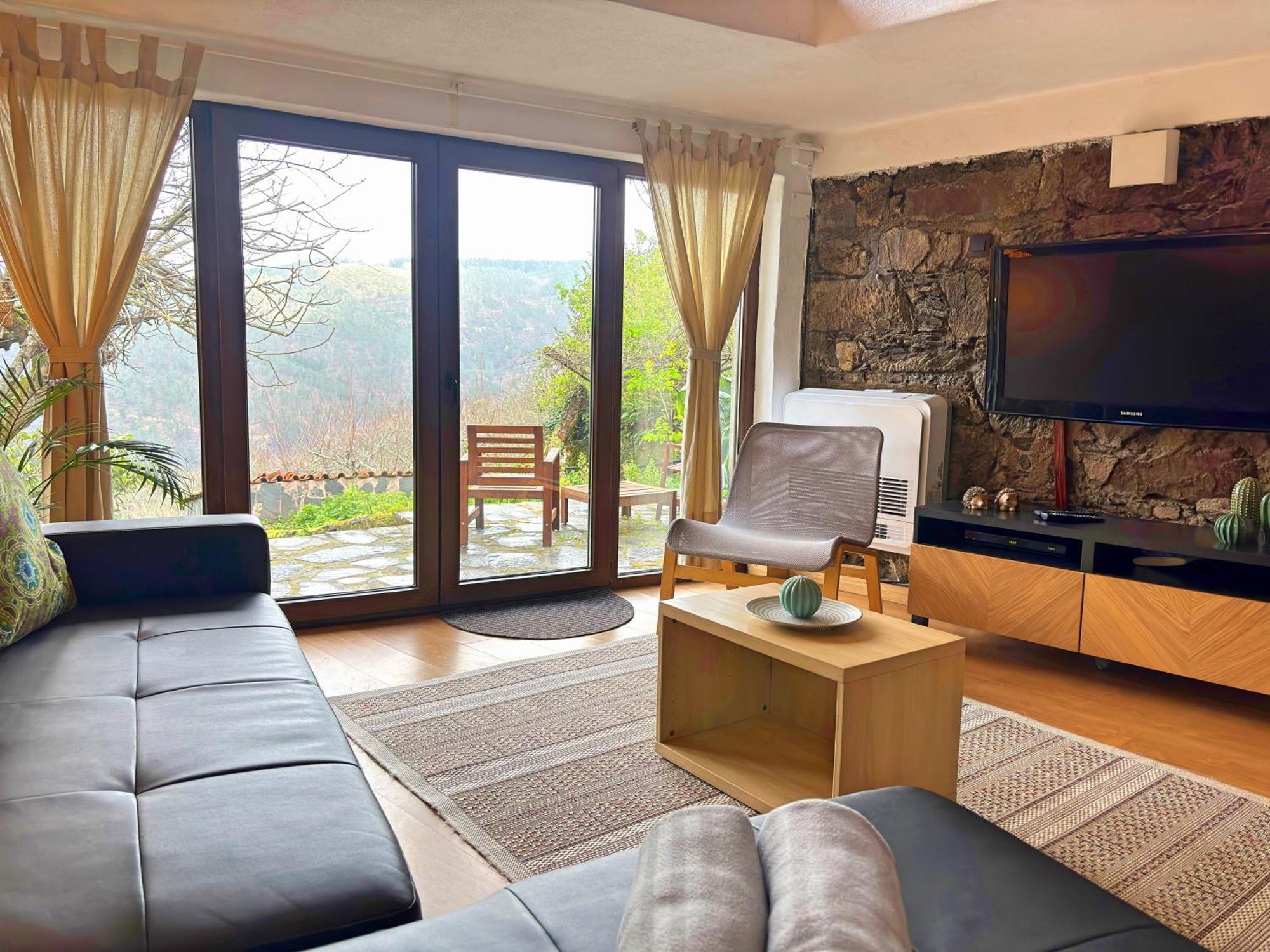 Retiro De Gondramaz - 200 M2 Villa Bagian luar foto